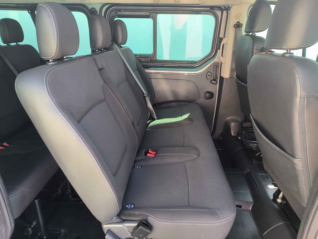 Nissan NV300 1.6dCi  L2H1 8míst