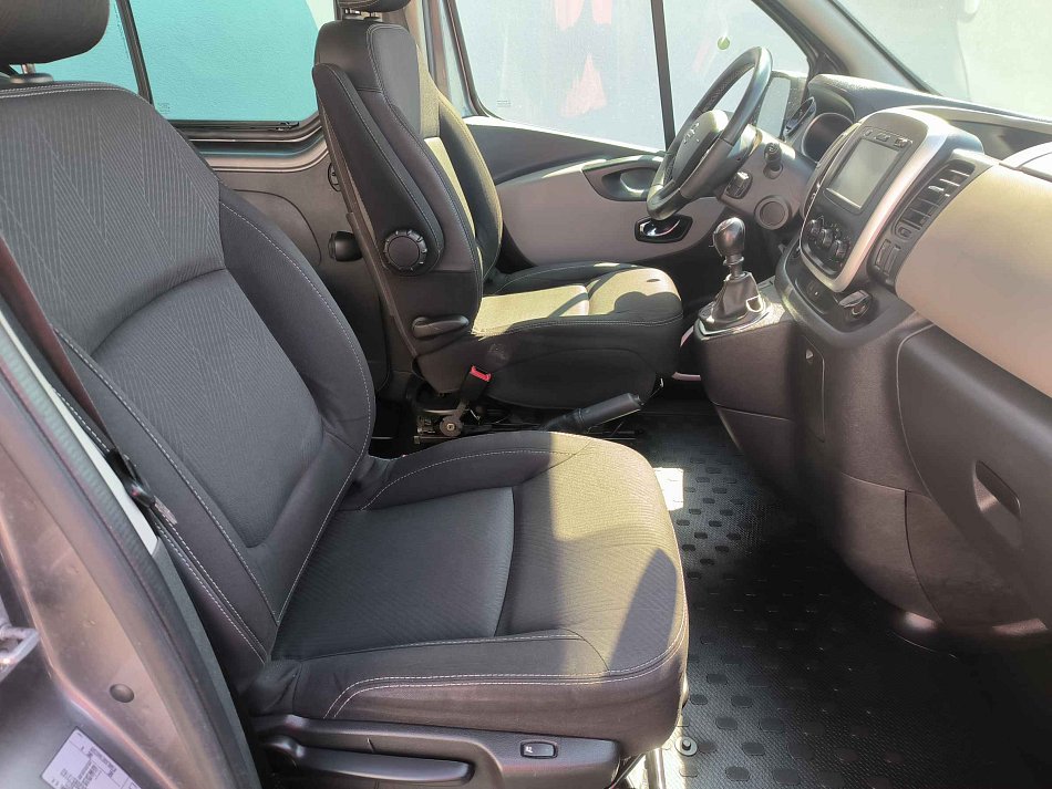 Nissan NV300 1.6dCi  L2H1 8míst