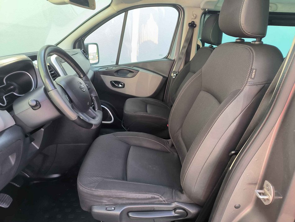 Nissan NV300 1.6dCi  L2H1 8míst