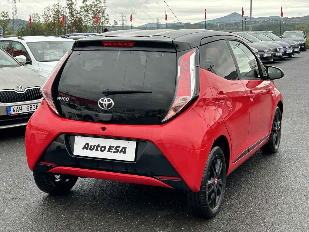 Toyota Aygo 1.0i 