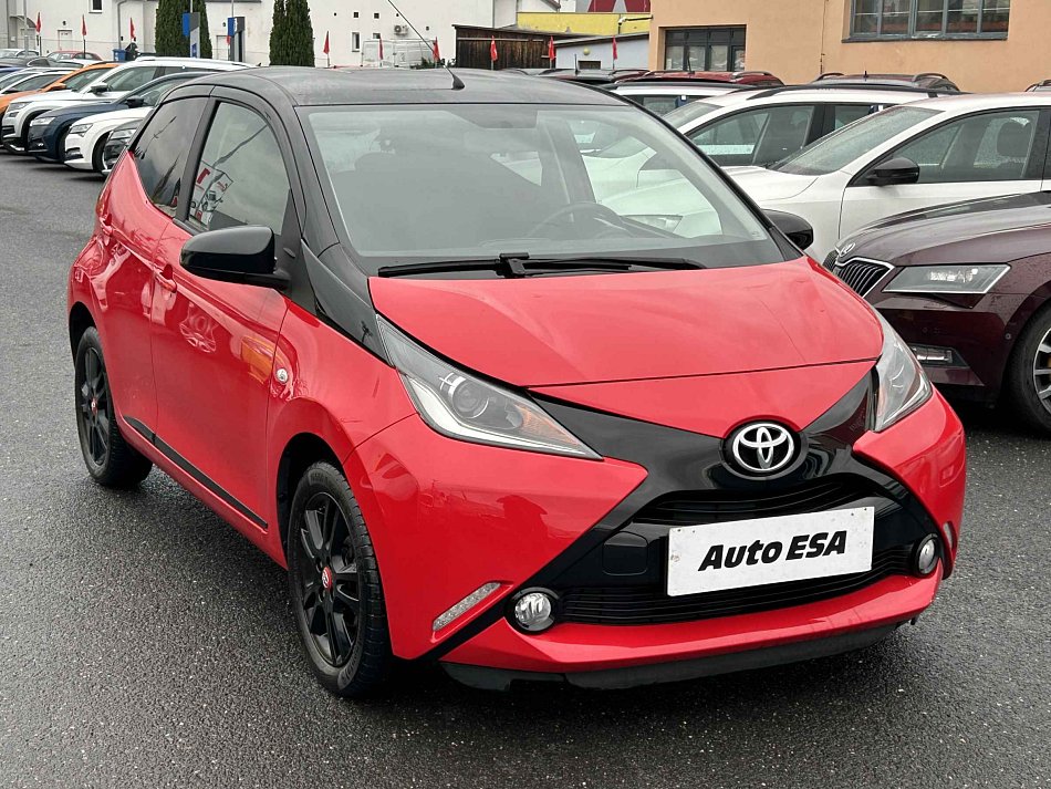 Toyota Aygo 1.0i 