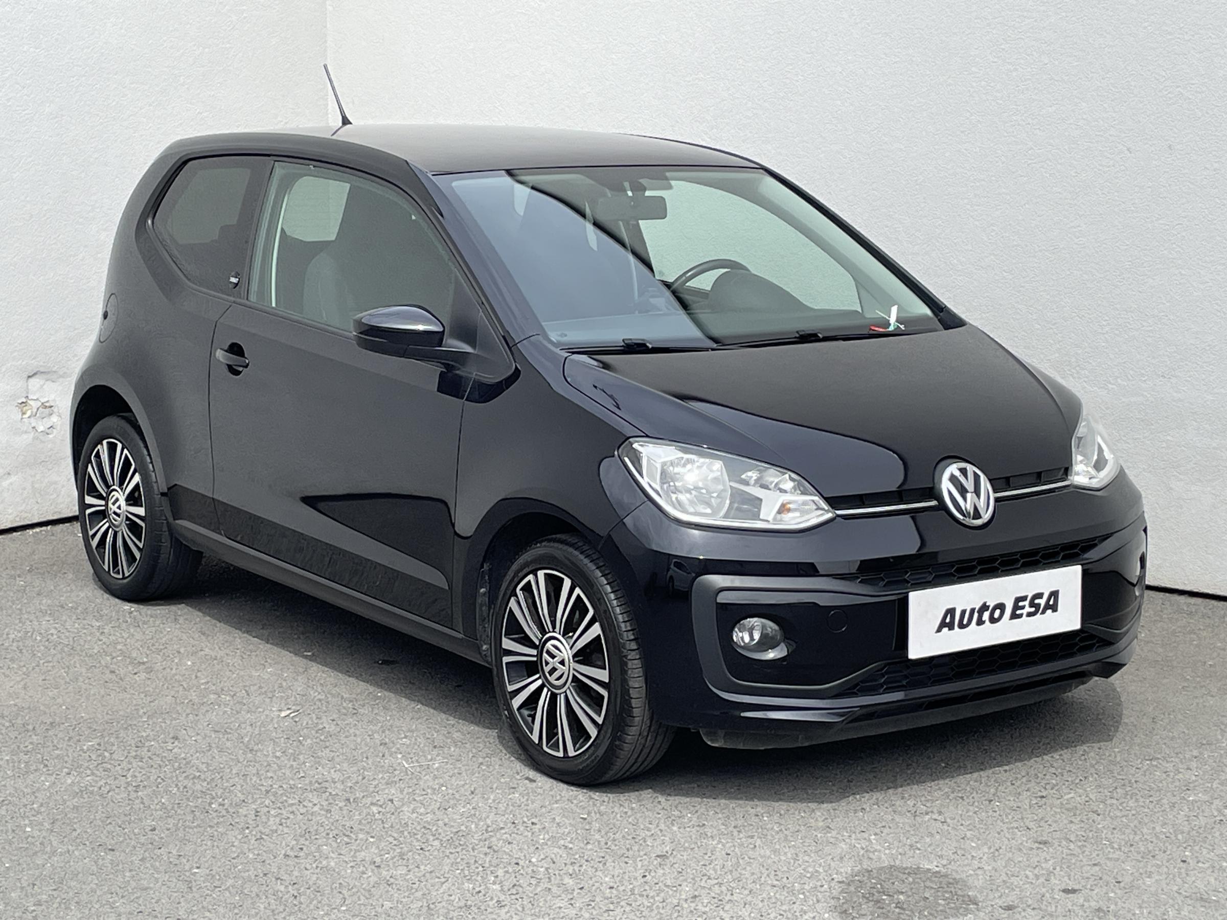 Volkswagen up!, 2017