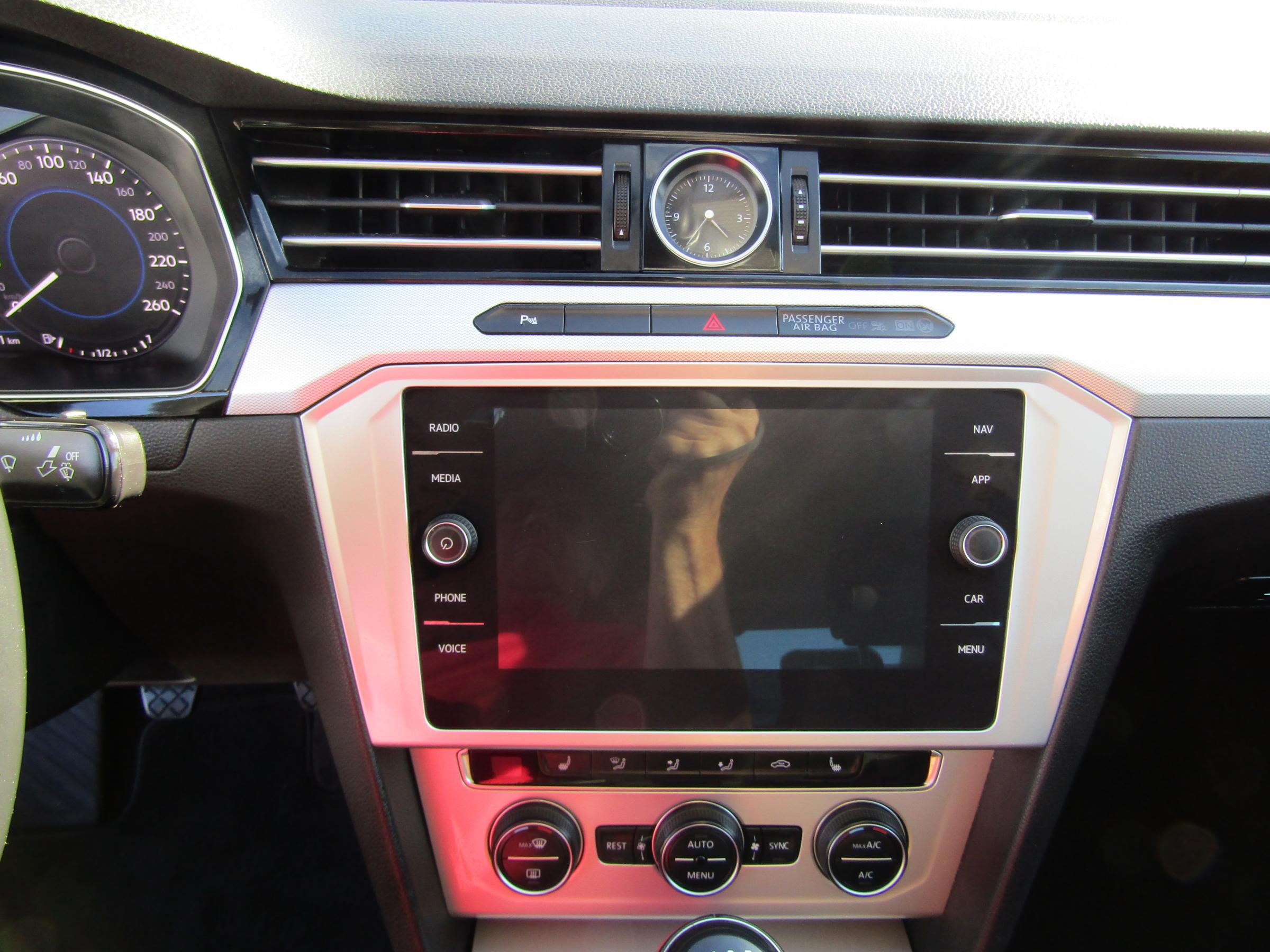 Volkswagen Passat, 2019 - pohled č. 13