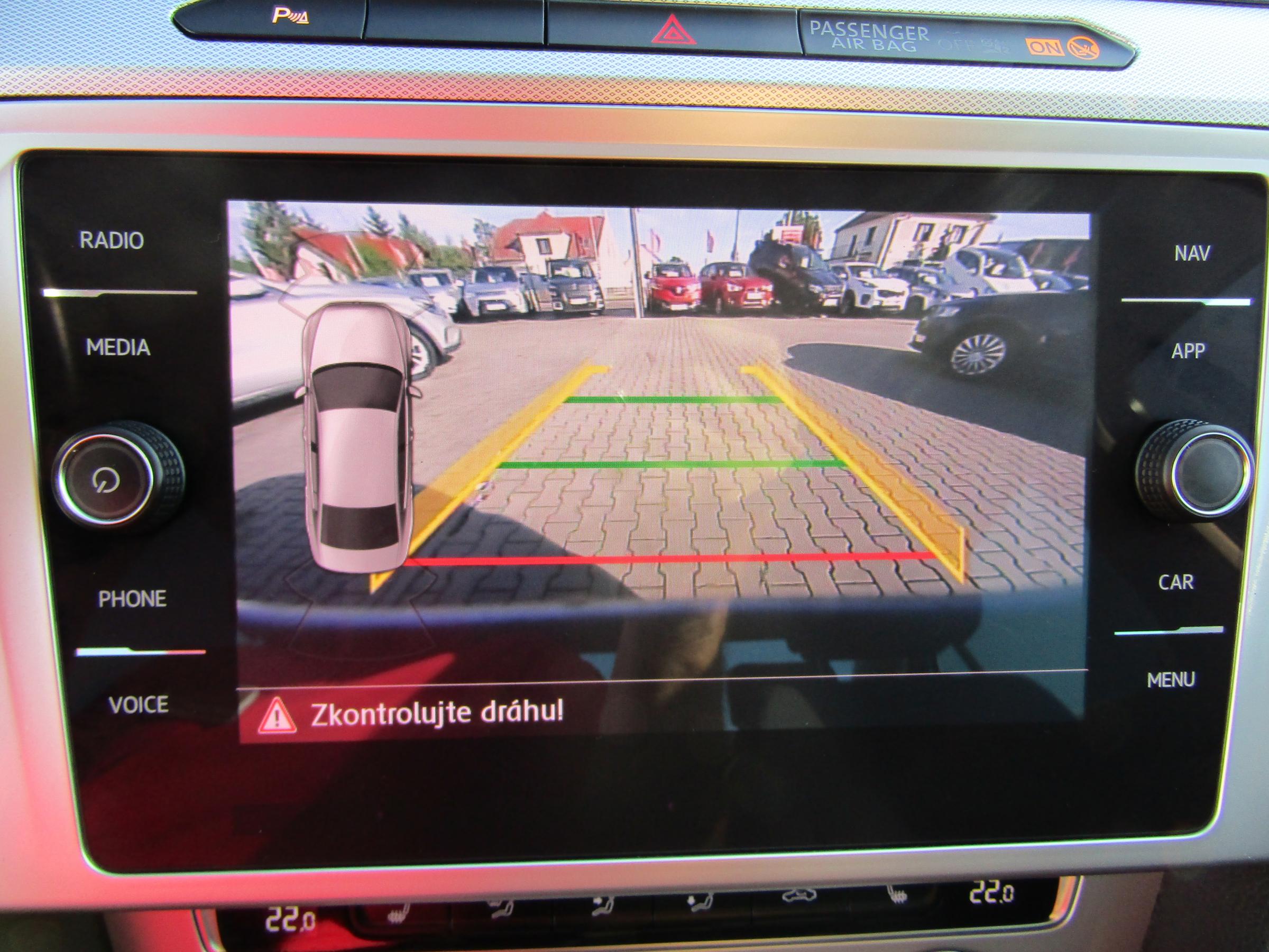 Volkswagen Passat, 2019 - pohled č. 14