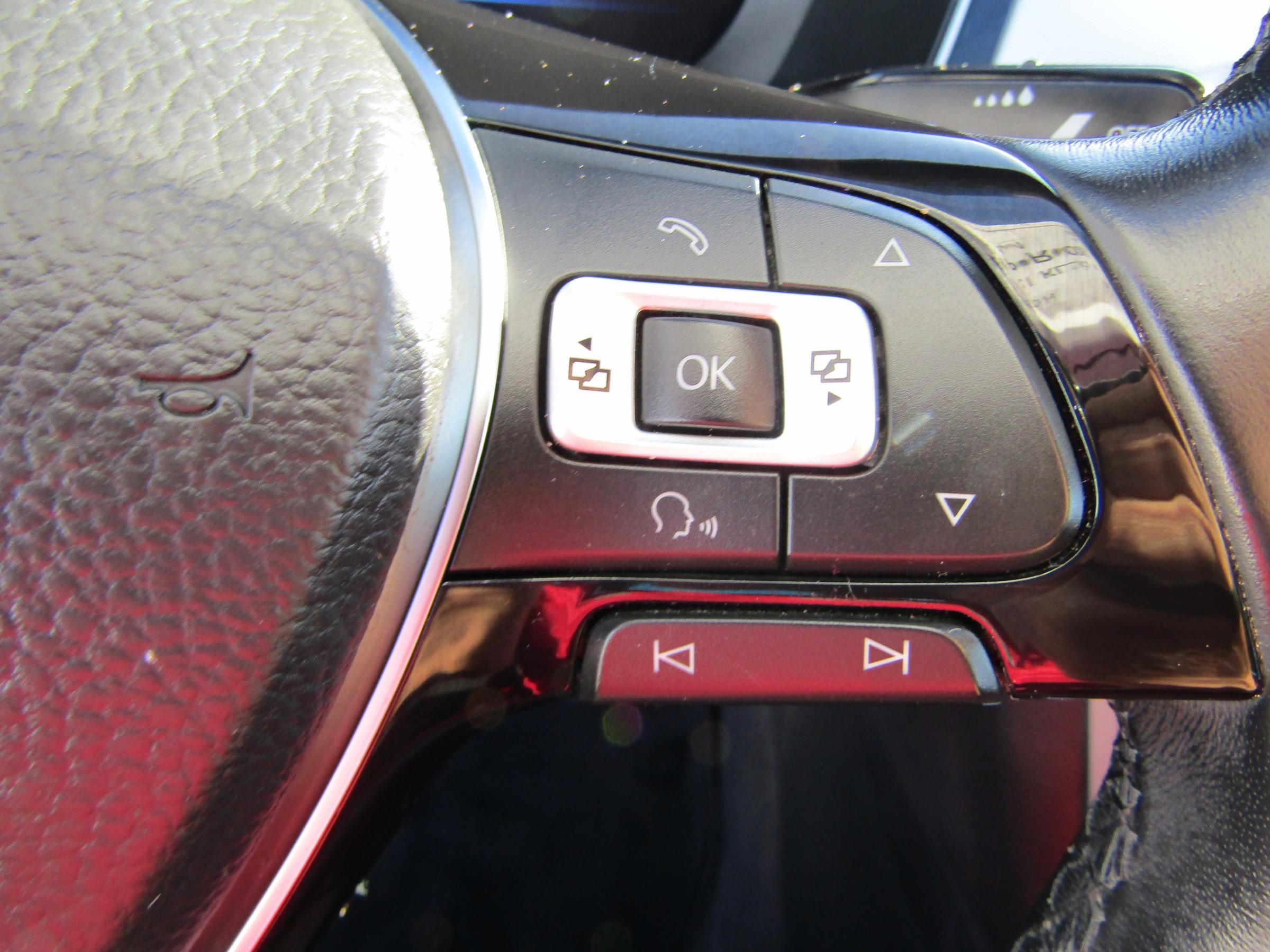 Volkswagen Passat, 2019 - pohled č. 17