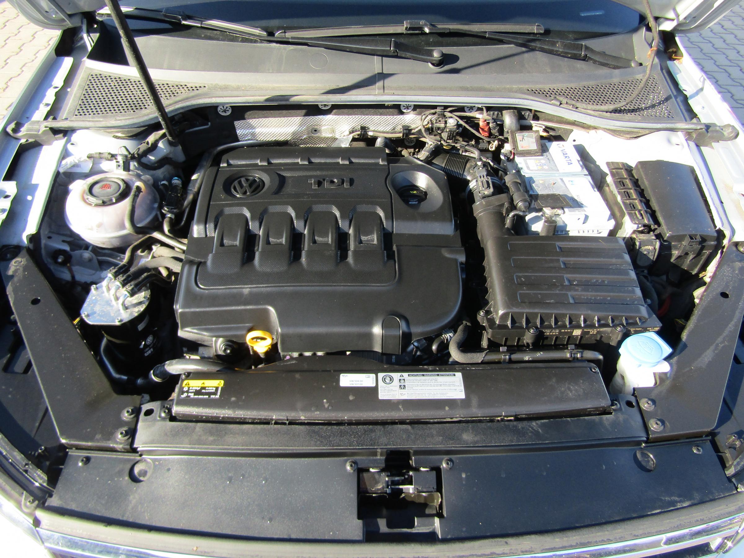 Volkswagen Passat, 2019 - pohled č. 7