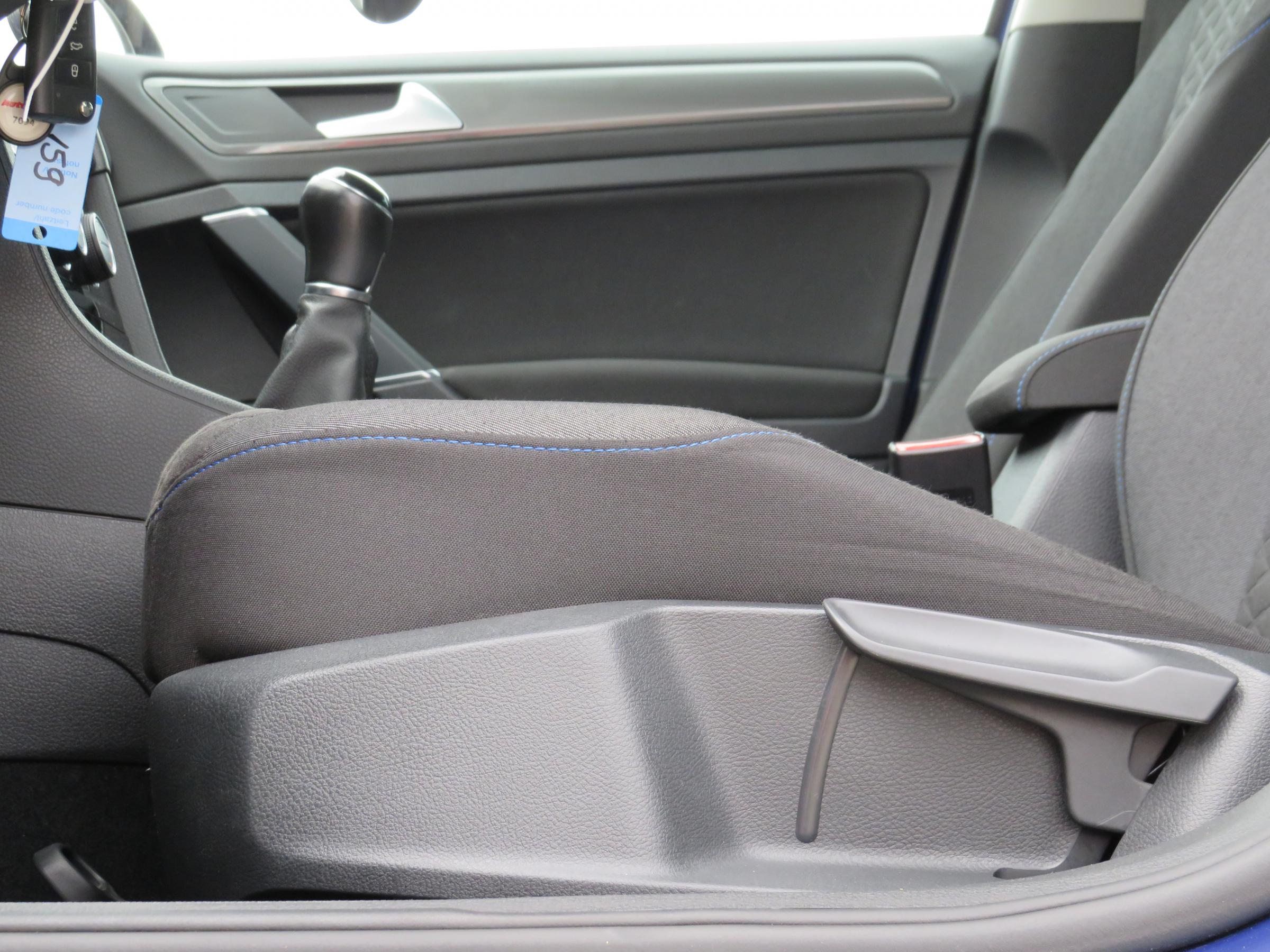 Volkswagen Golf, 2018 - pohled č. 26