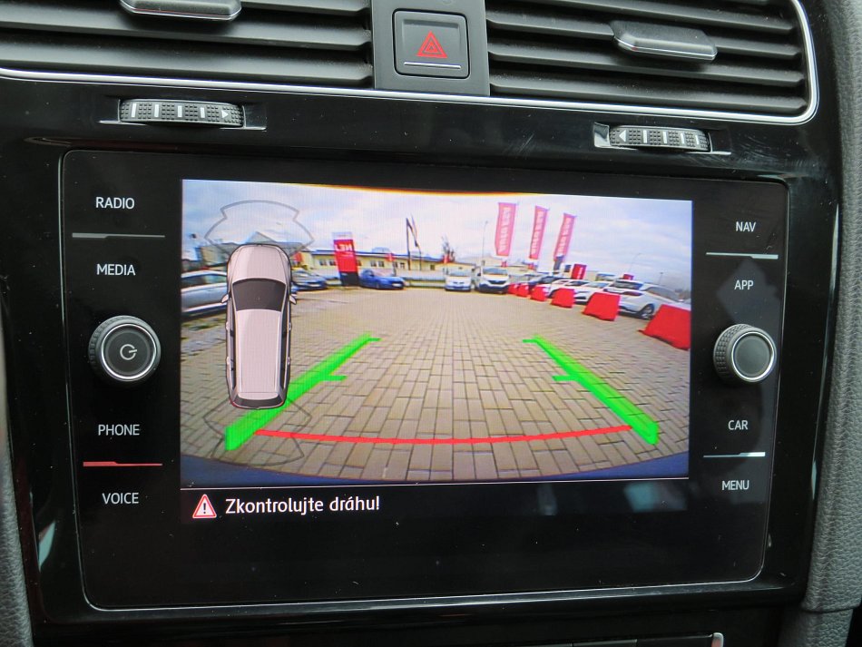 Volkswagen Golf 2.0 TDi 