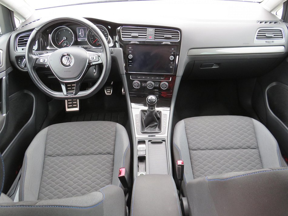 Volkswagen Golf 2.0 TDi 