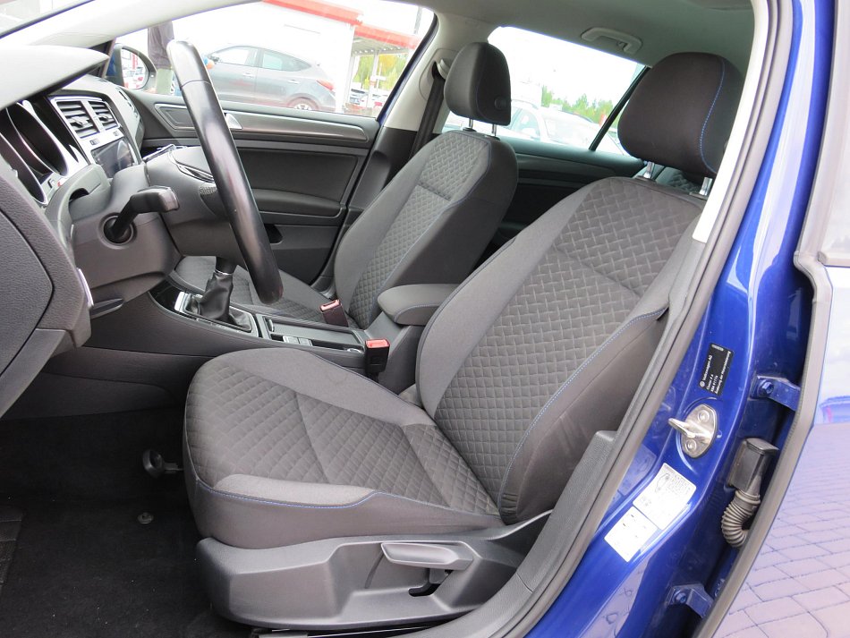 Volkswagen Golf 2.0 TDi 