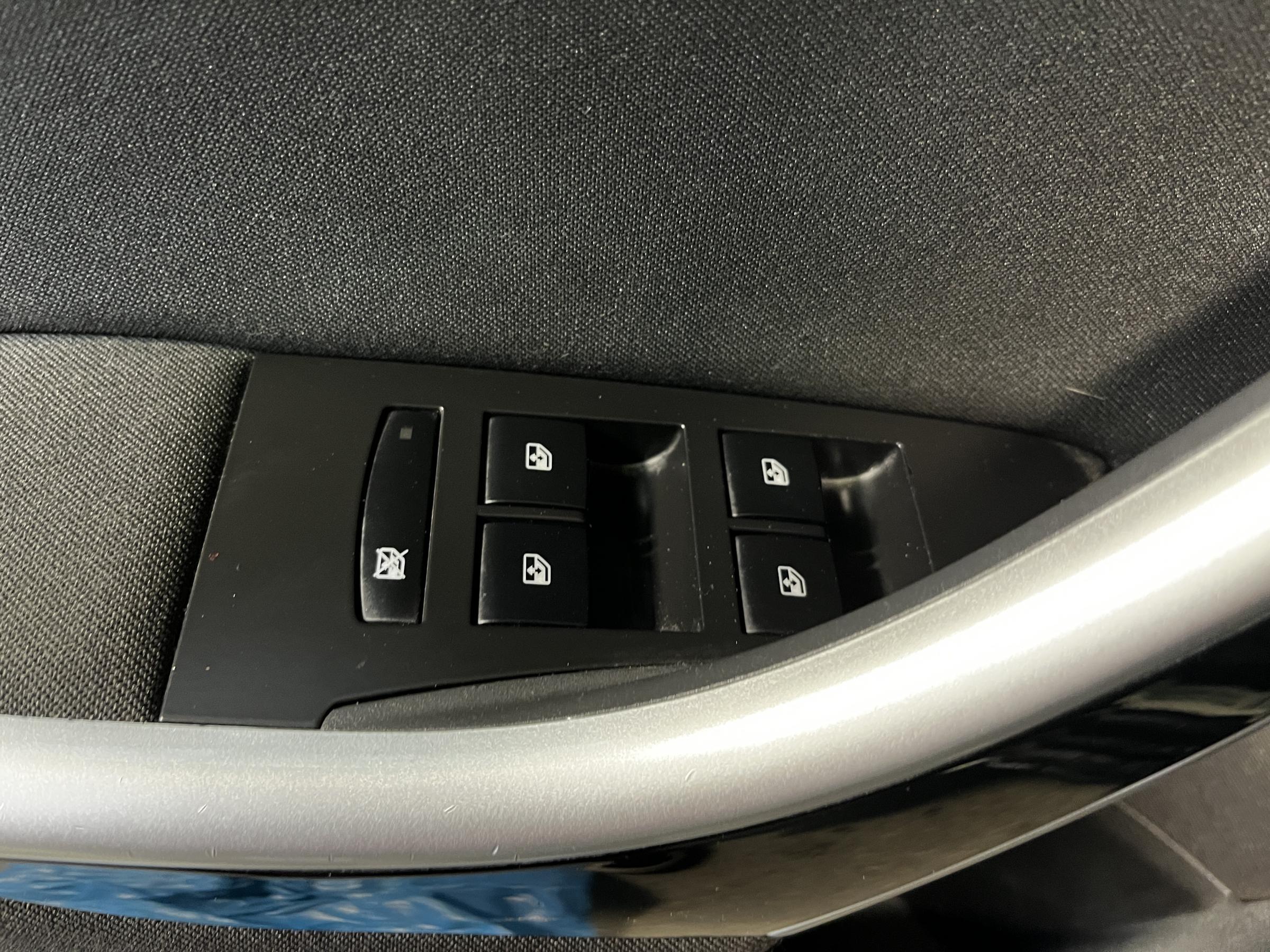 Opel Astra, 2011 - pohled č. 11