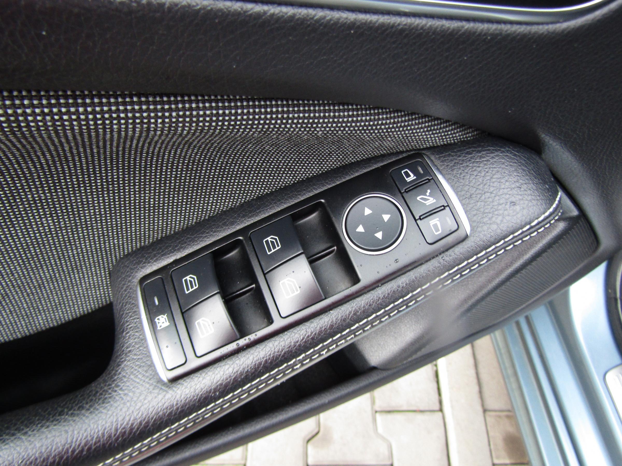 Mercedes-Benz Třída A, 2014 - pohled č. 12