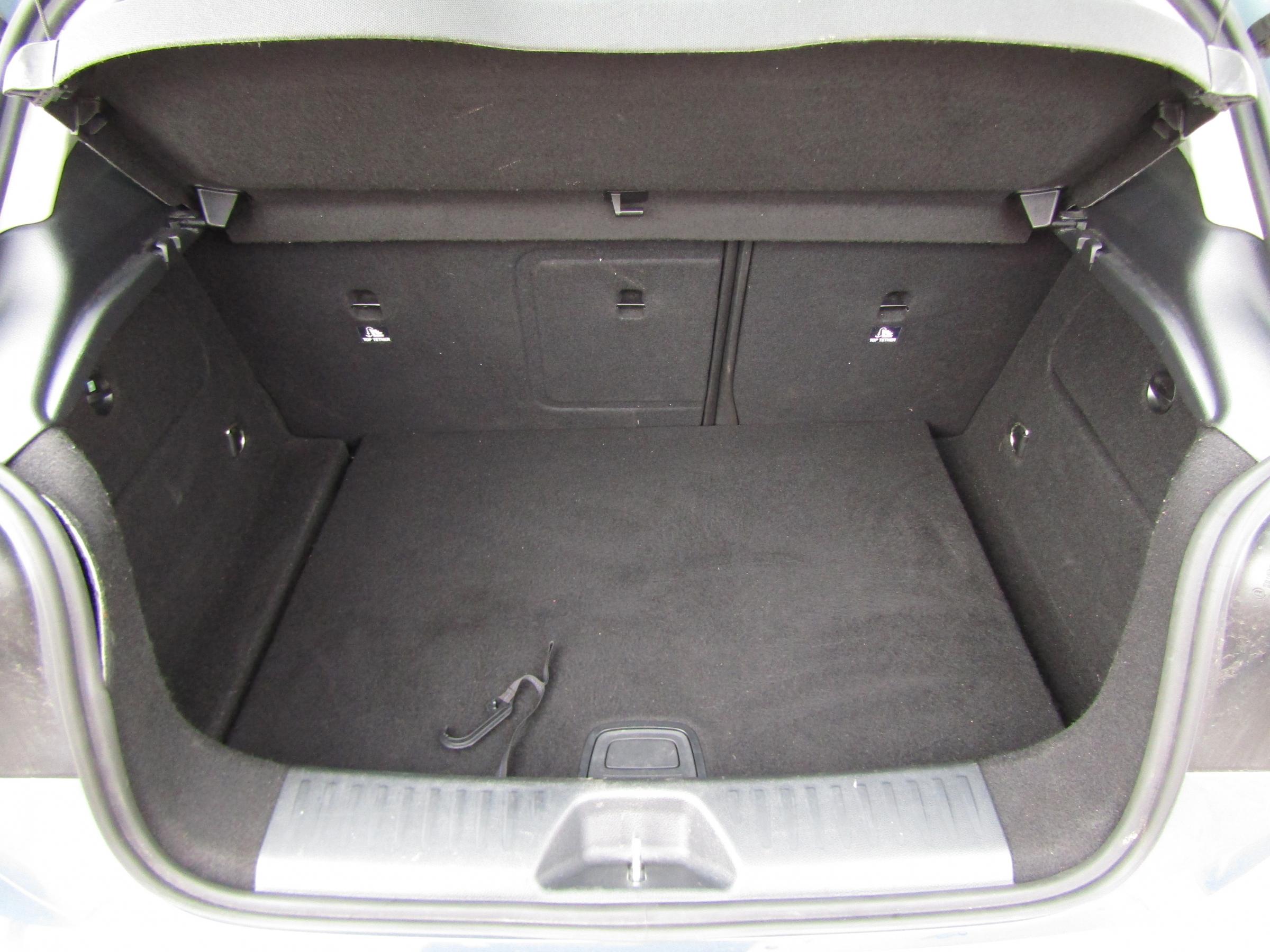 Mercedes-Benz Třída A, 2014 - pohled č. 7