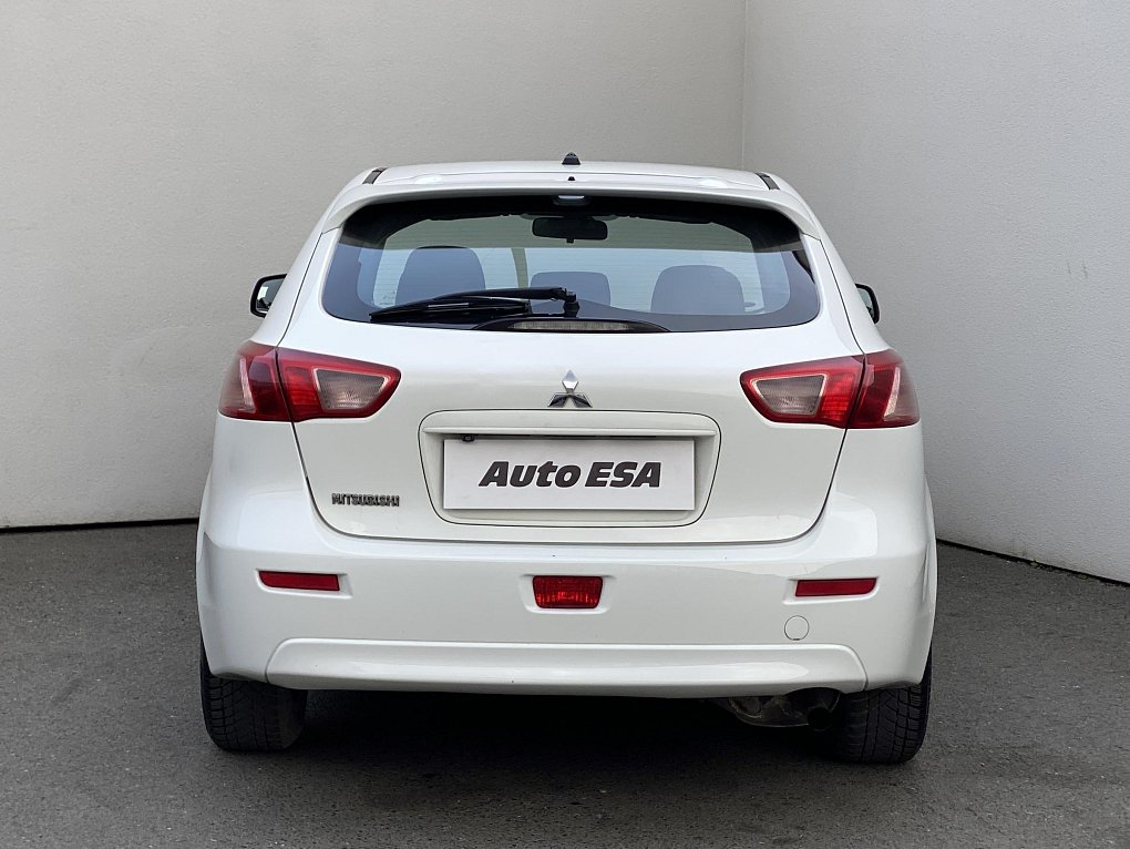 Mitsubishi Lancer 1.6 MiVEC 