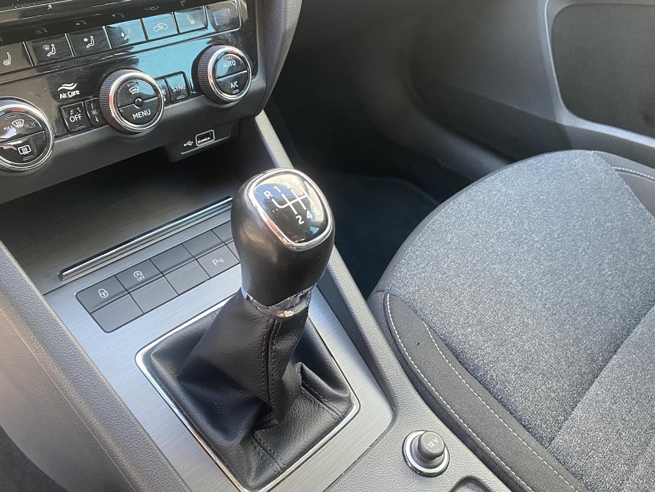 Škoda Octavia III 2.0 TDi Soleil
