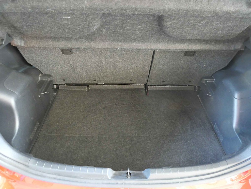 Toyota Yaris 1.3i 