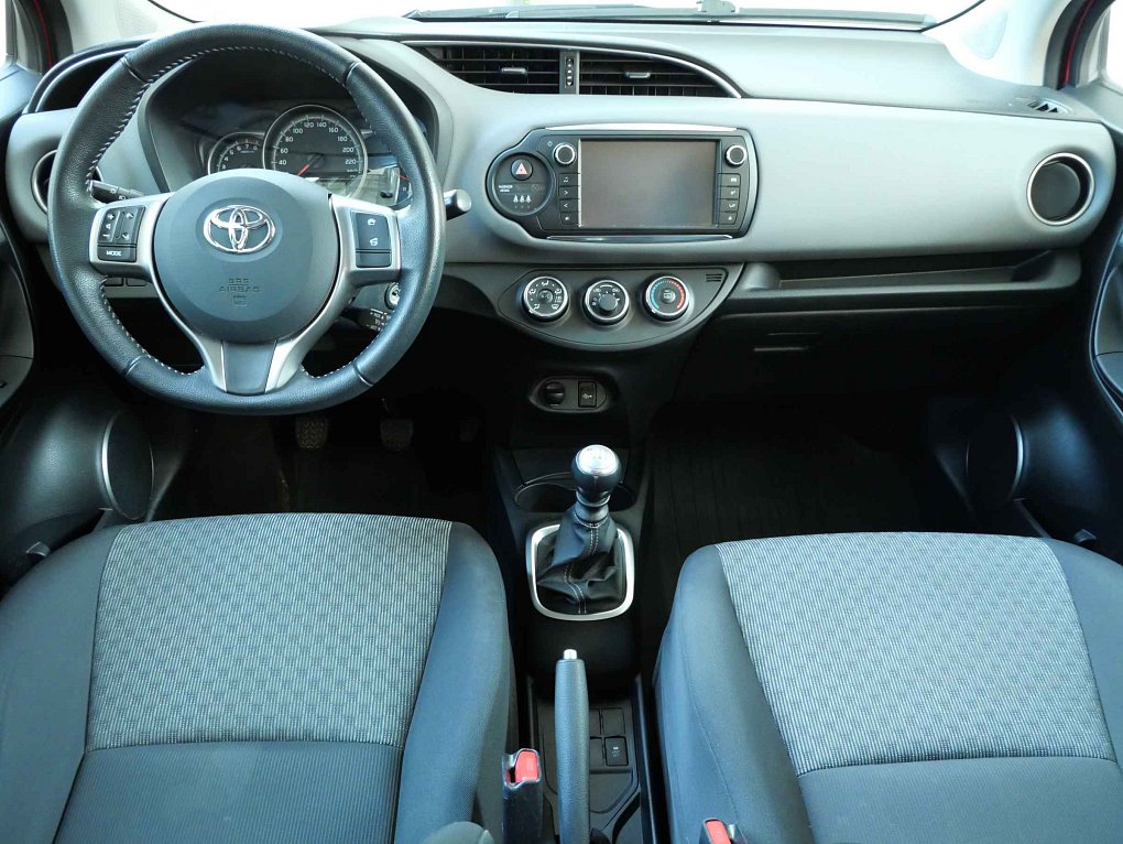 Toyota Yaris 1.3i 
