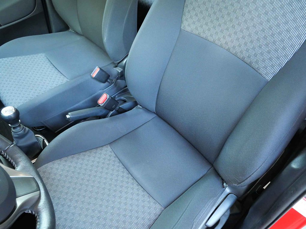 Toyota Yaris 1.3i 