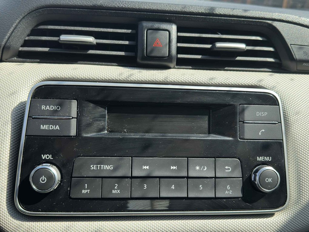 Nissan Micra 1.0 i 