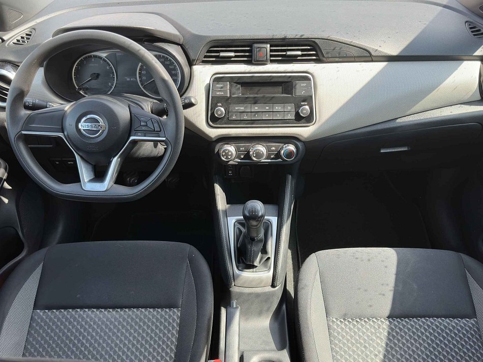 Nissan Micra 1.0 i 