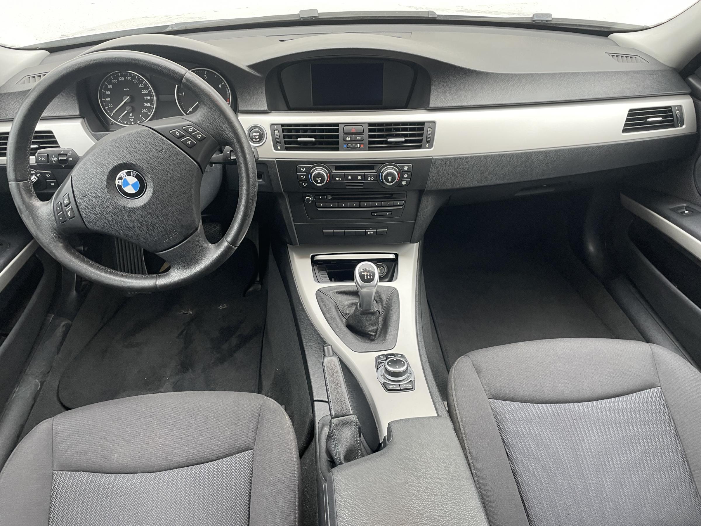 BMW Řada 3, 2008 - pohled č. 12