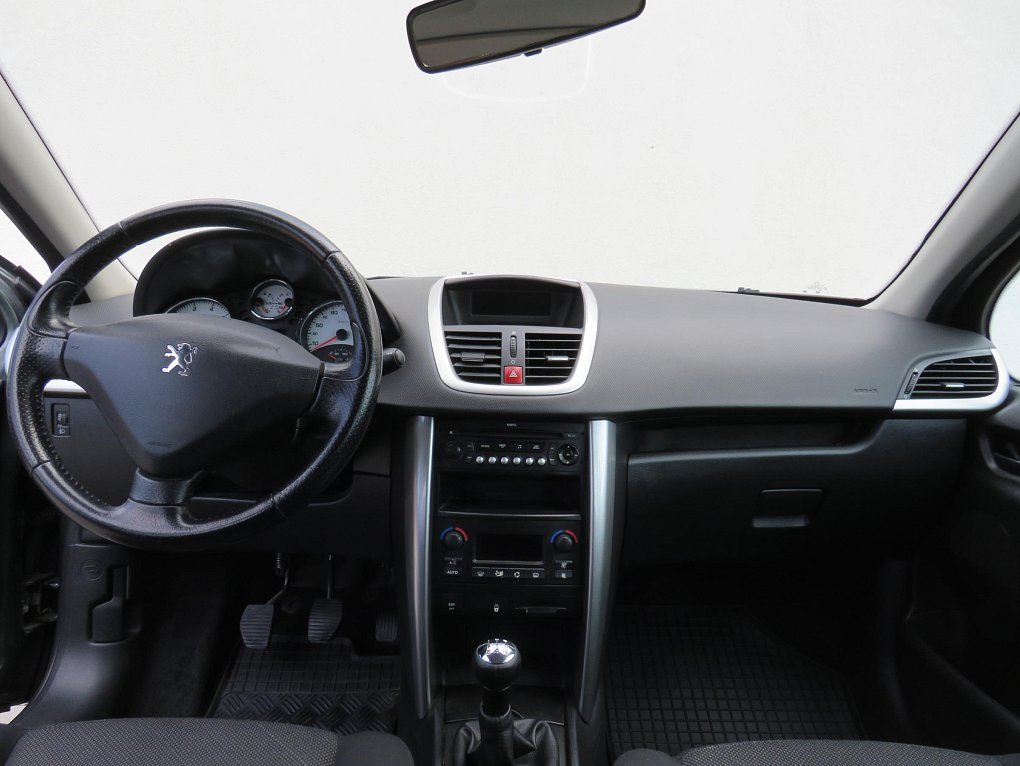 Peugeot 207 1.6i 