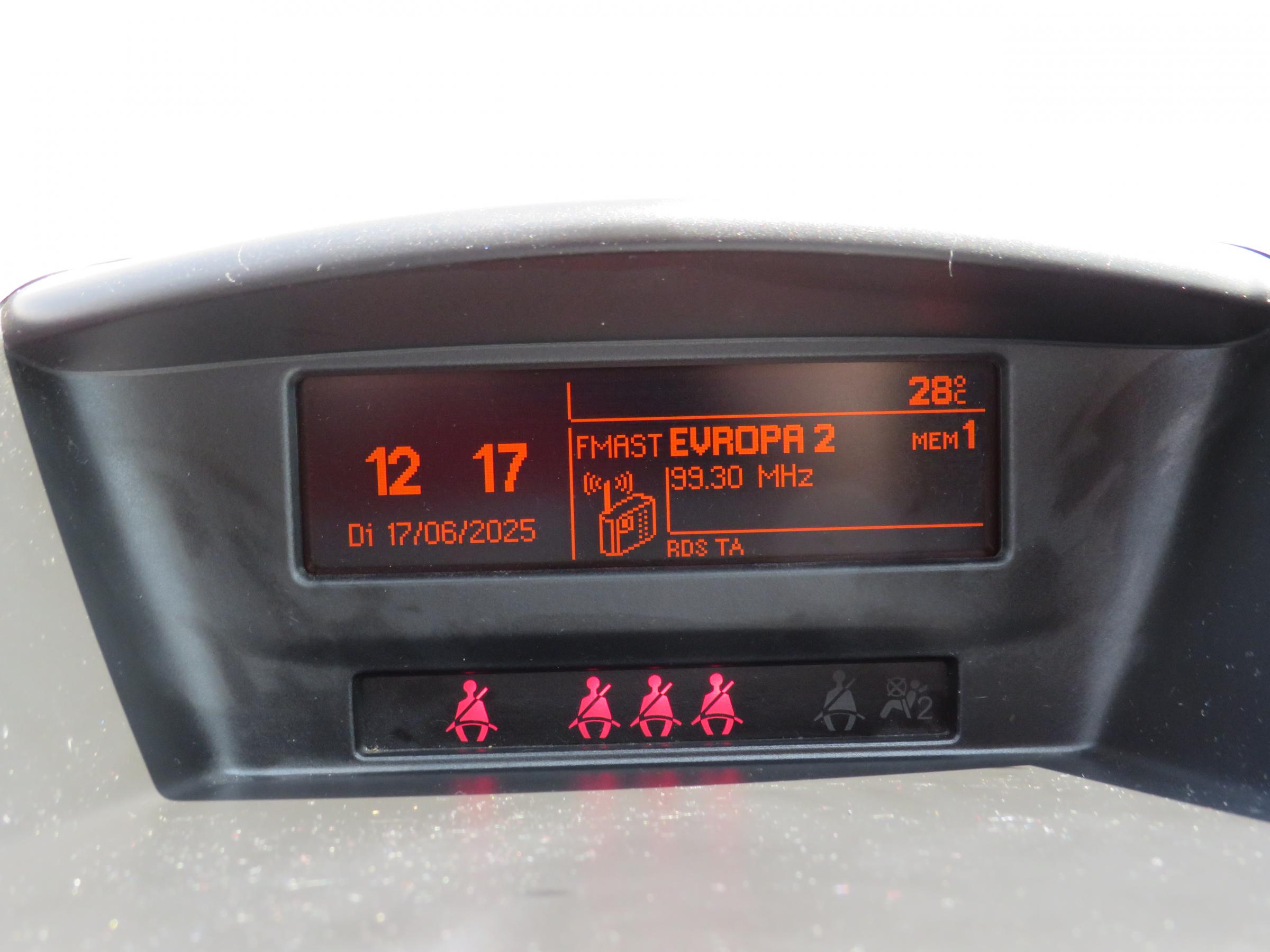 Peugeot 207, 2008 - pohled č. 13