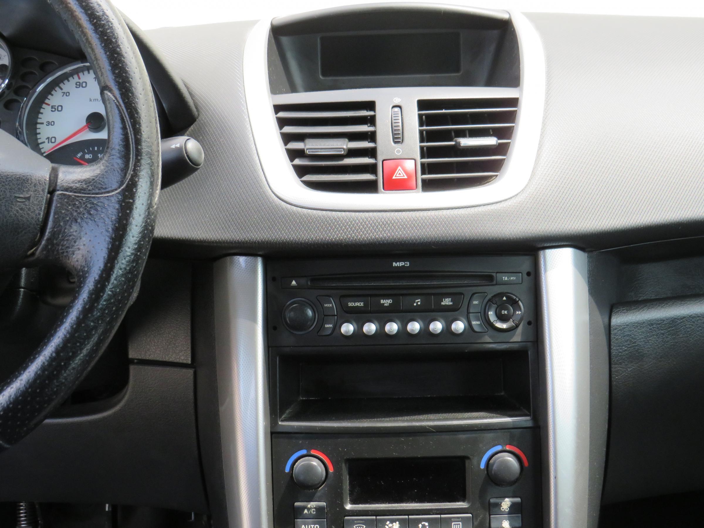 Peugeot 207, 2008 - pohled č. 8