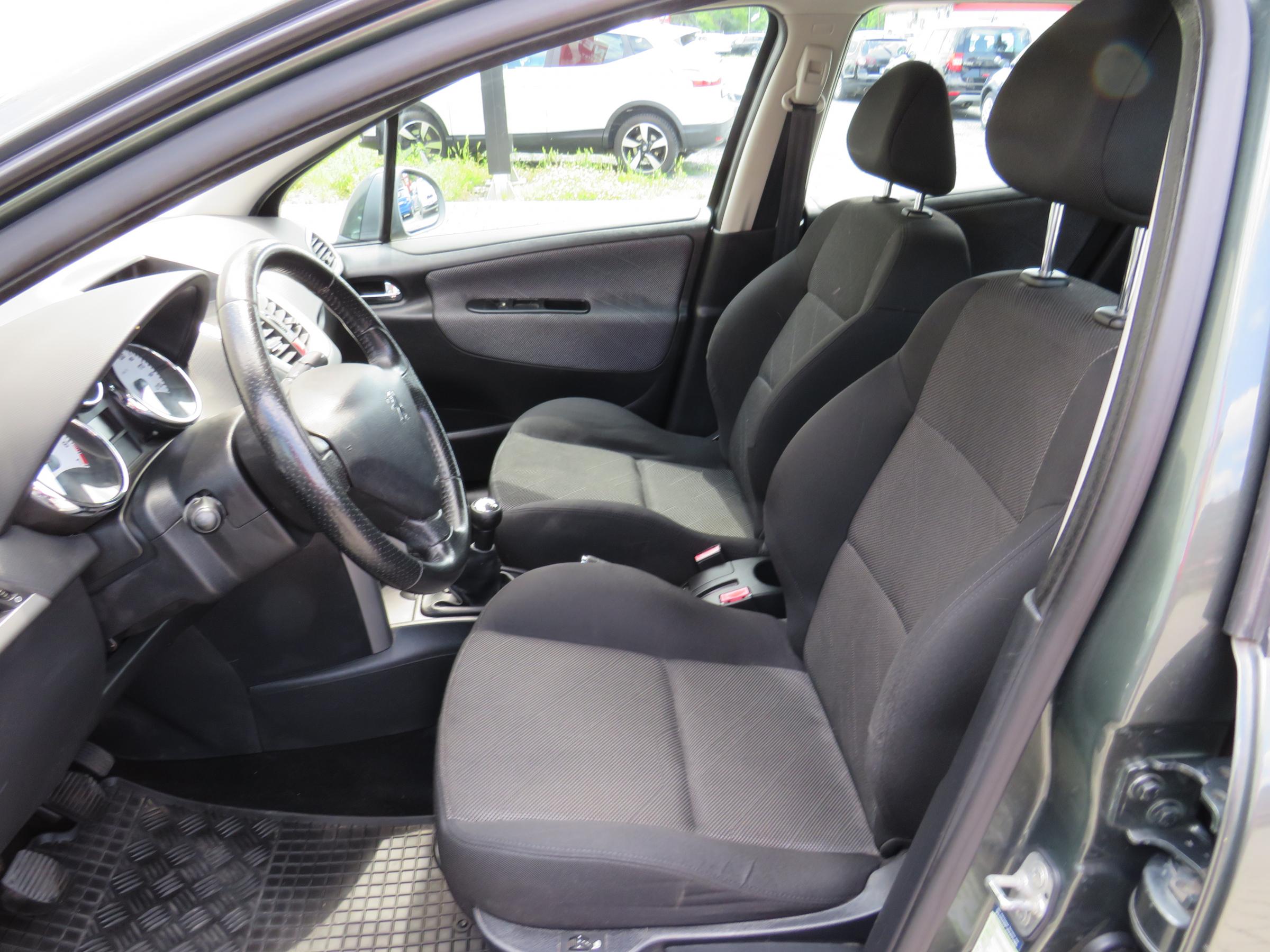 Peugeot 207, 2008 - pohled č. 9