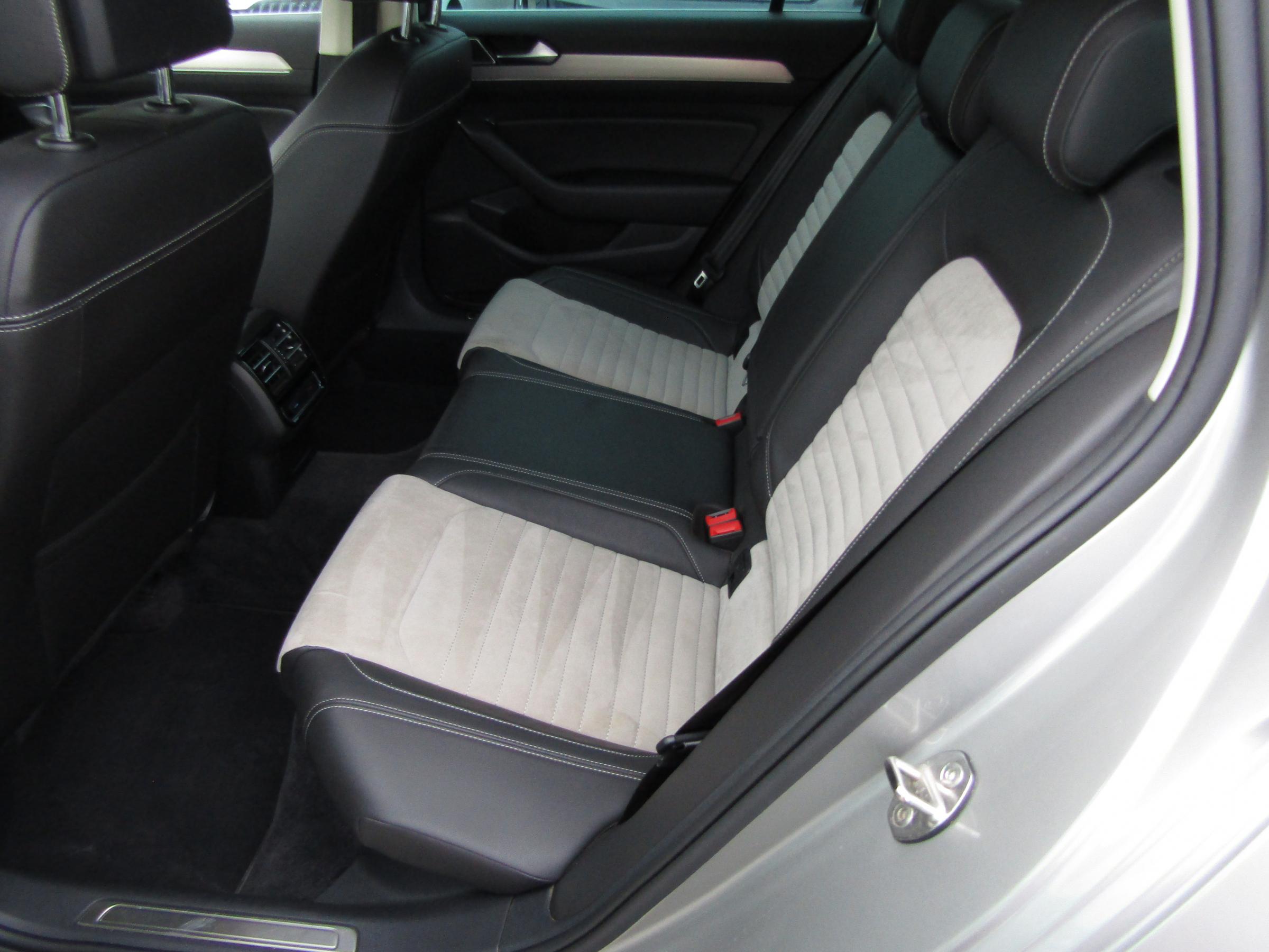 Volkswagen Passat, 2016 - pohled č. 11