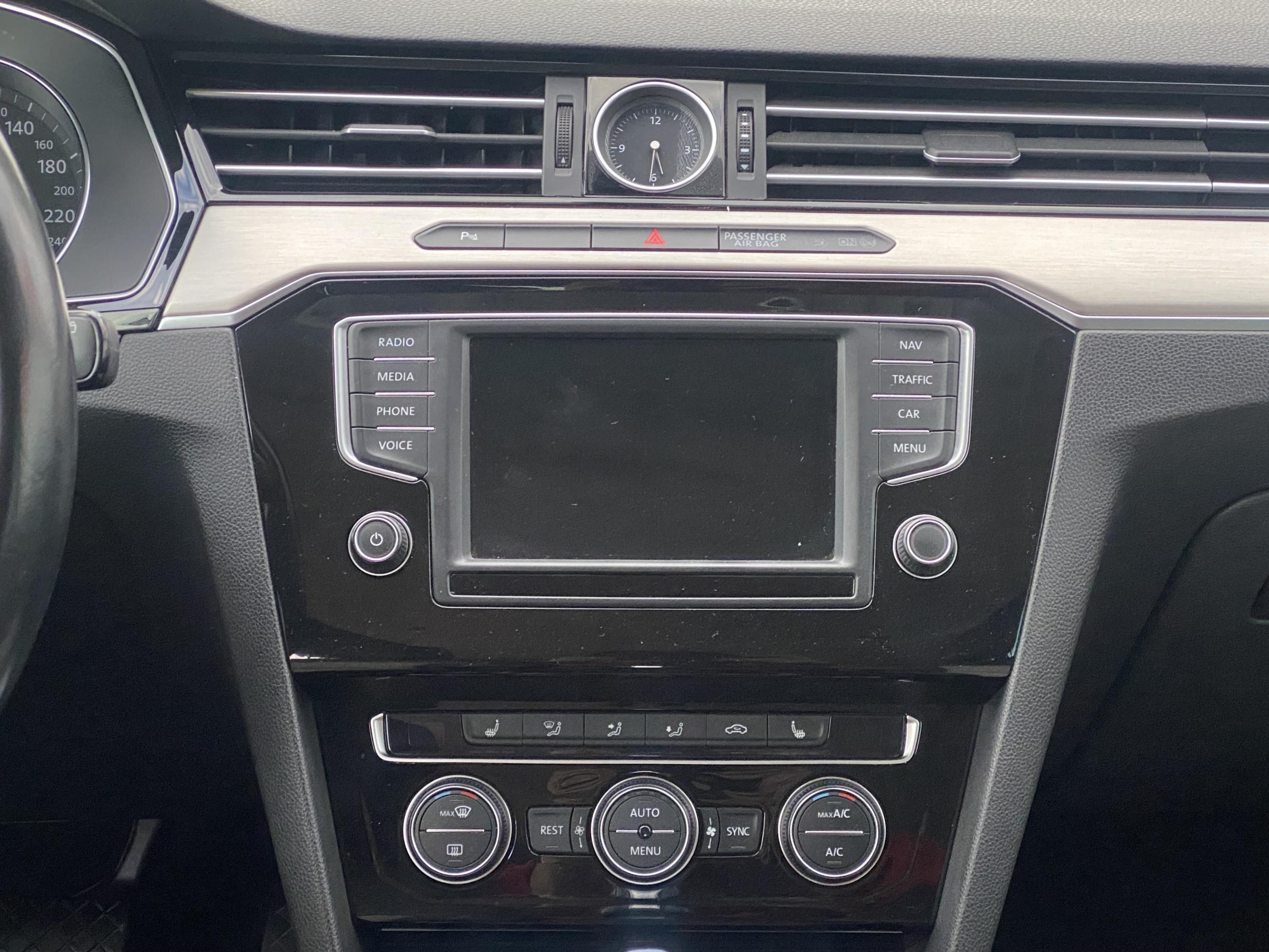 Volkswagen Passat, 2016 - pohled č. 9