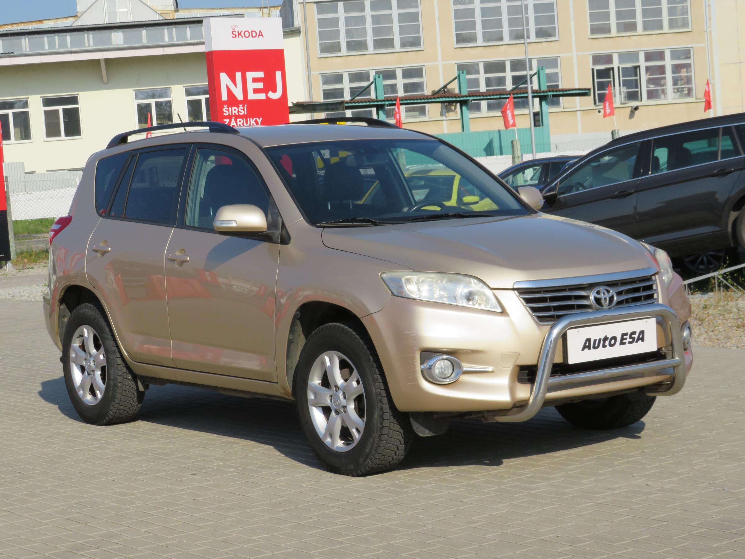Toyota RAV4, 2010 - celkový pohled