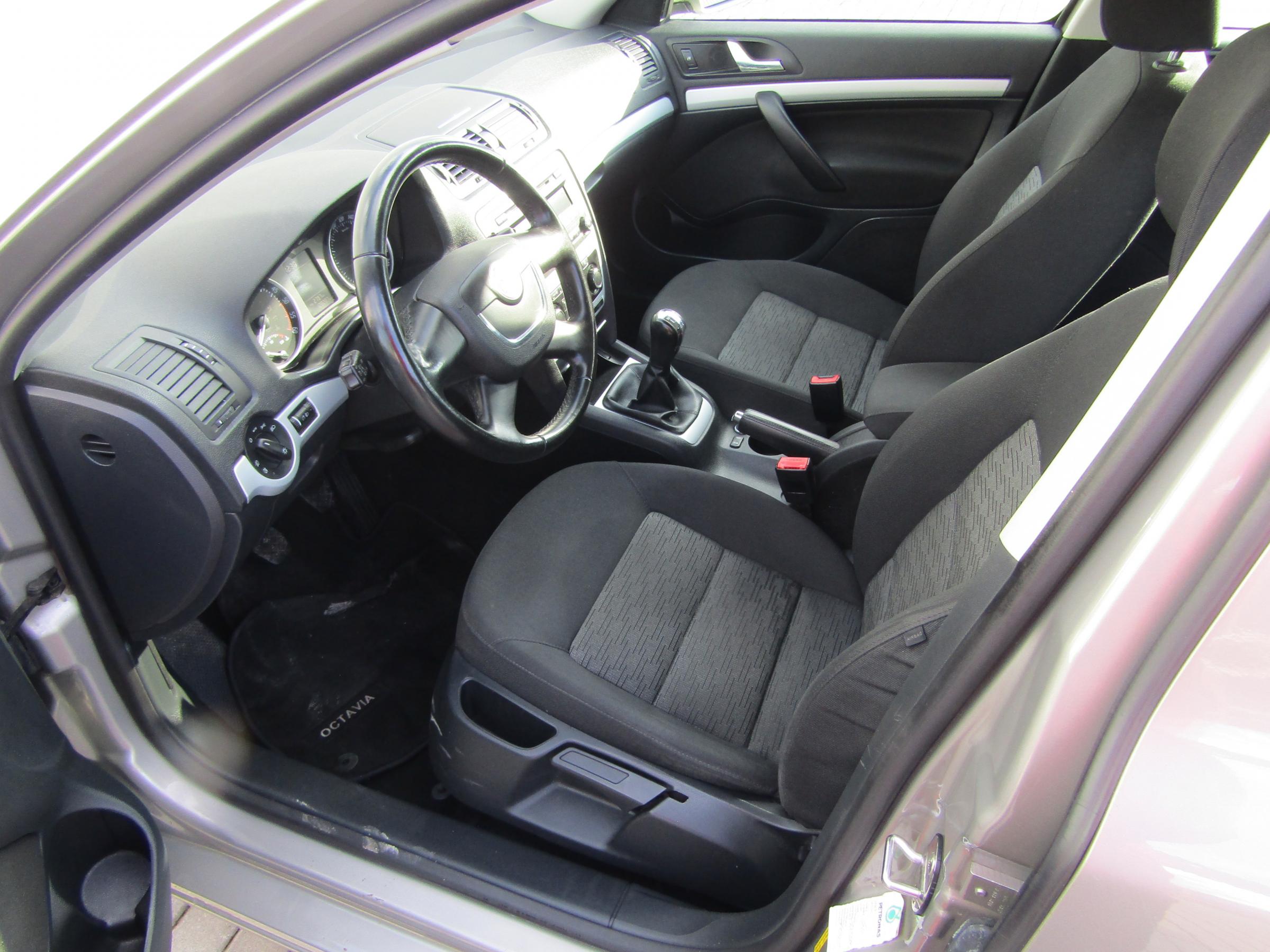 Škoda Octavia II, 2010 - pohled č. 9