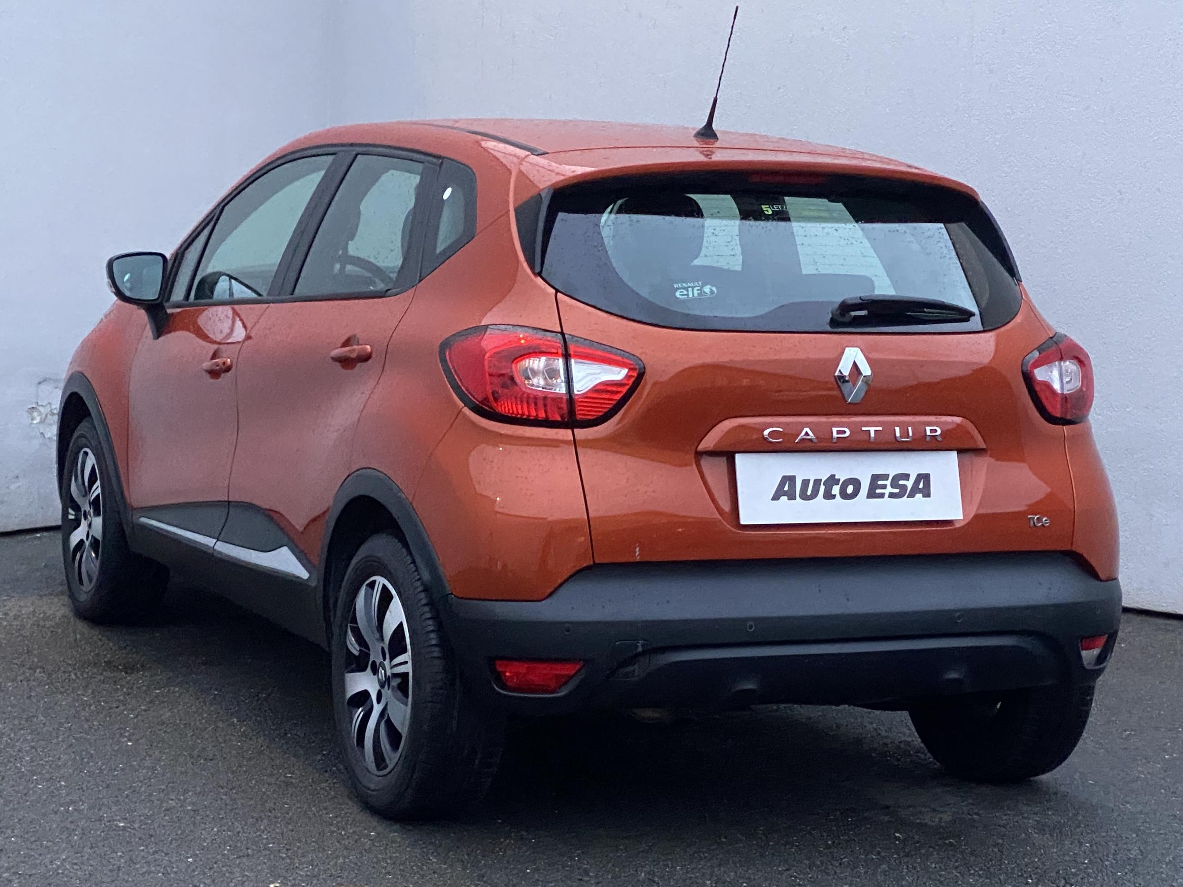 Renault Captur, 2015 - pohled č. 6