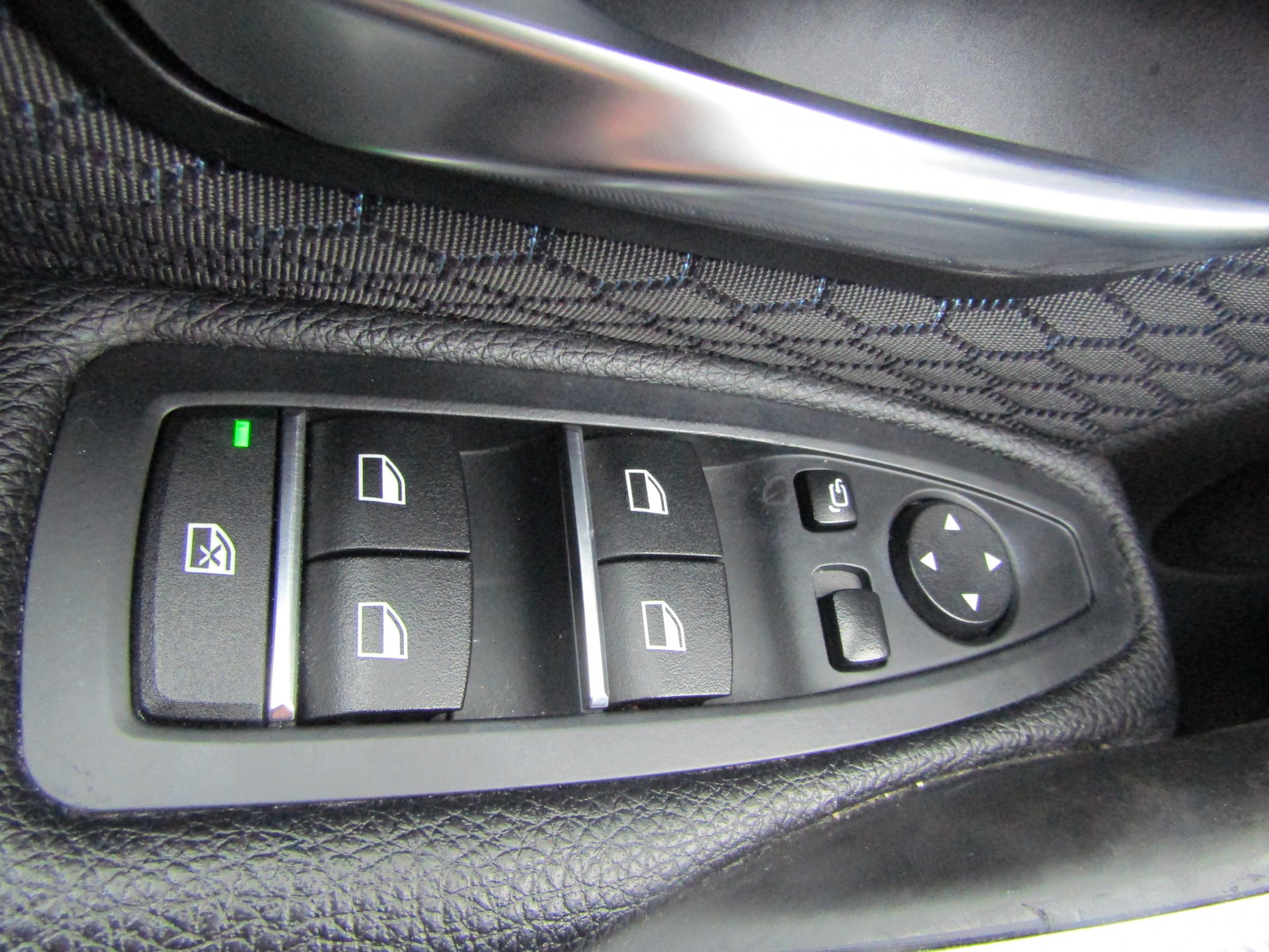 BMW Řada 3, 2017 - pohled č. 12