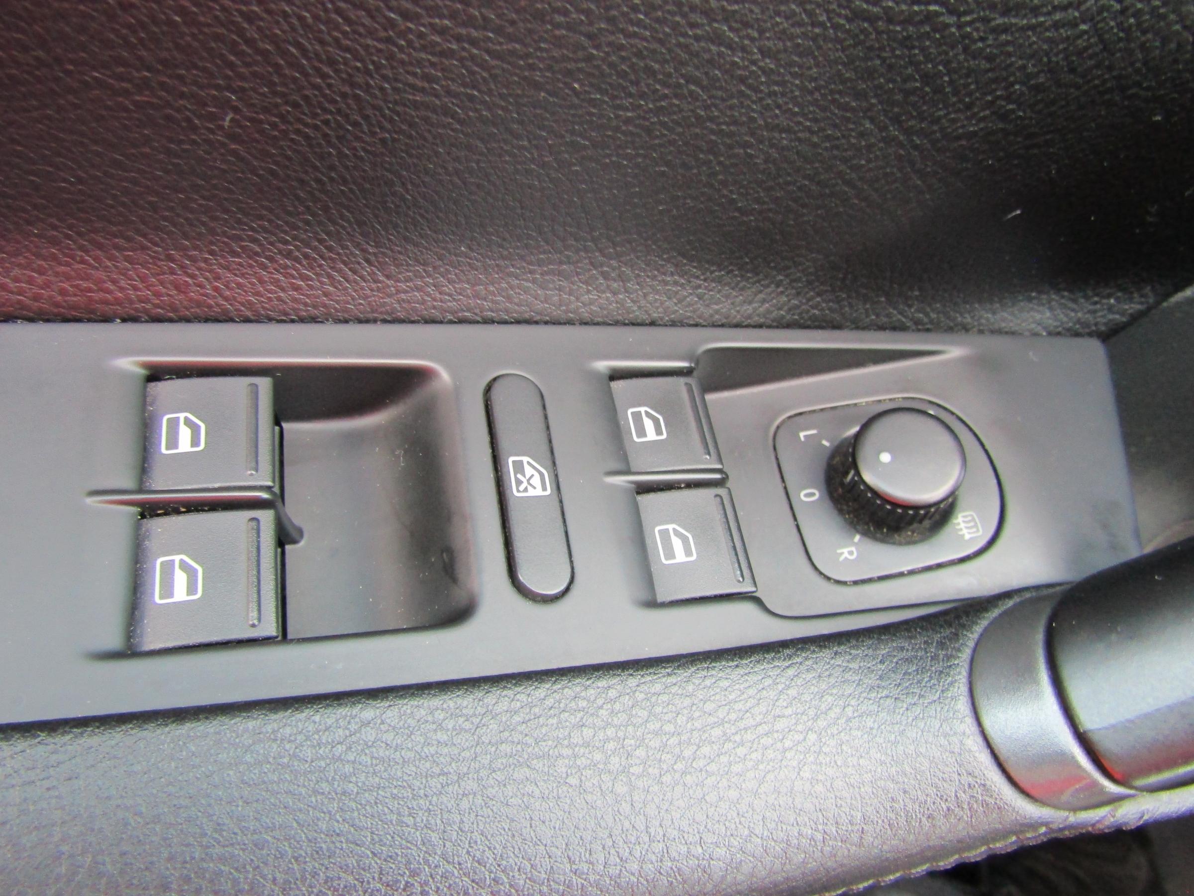 Volkswagen Passat, 2014 - pohled č. 15