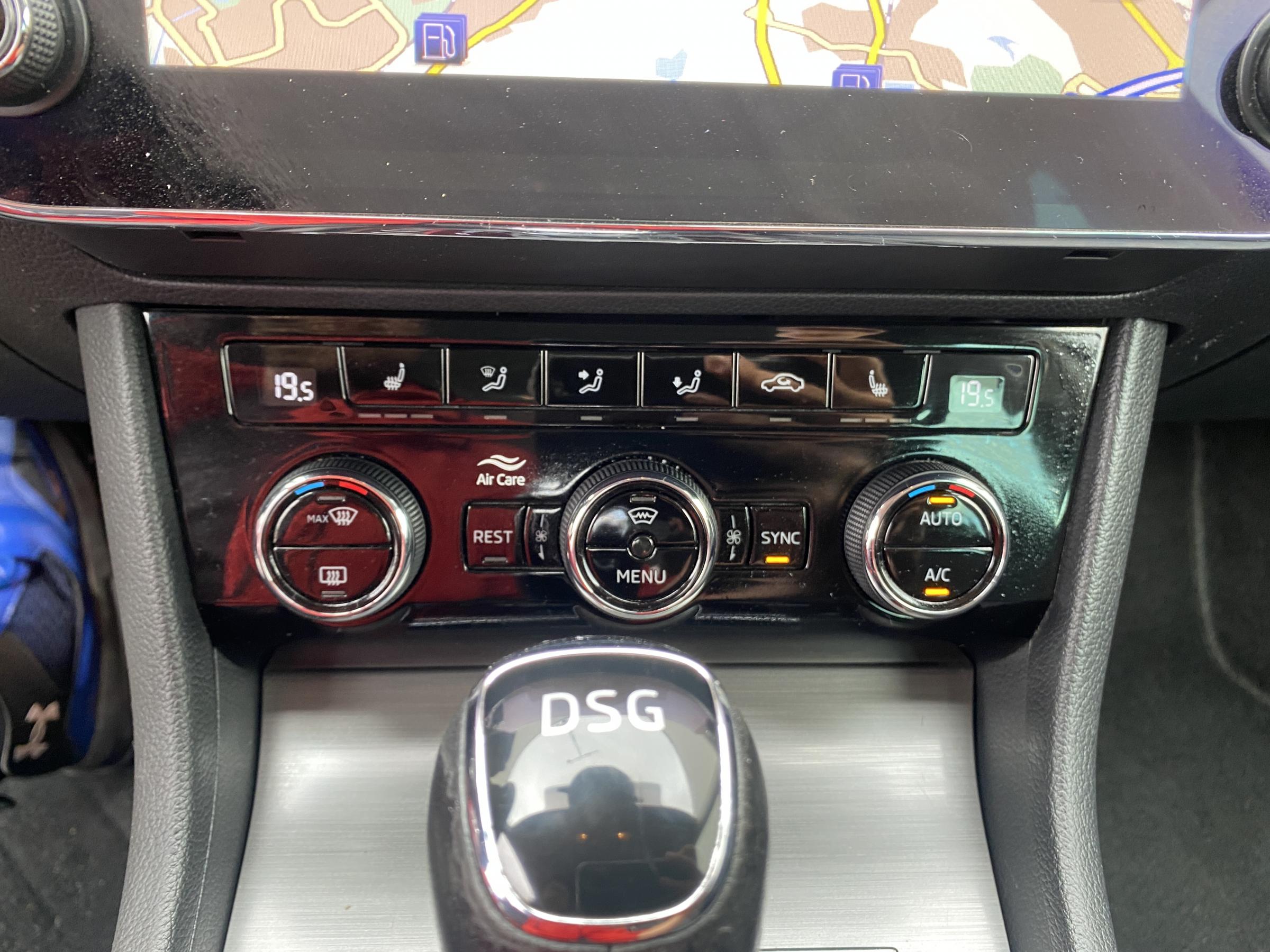 Škoda Superb III, 2019 - pohled č. 12