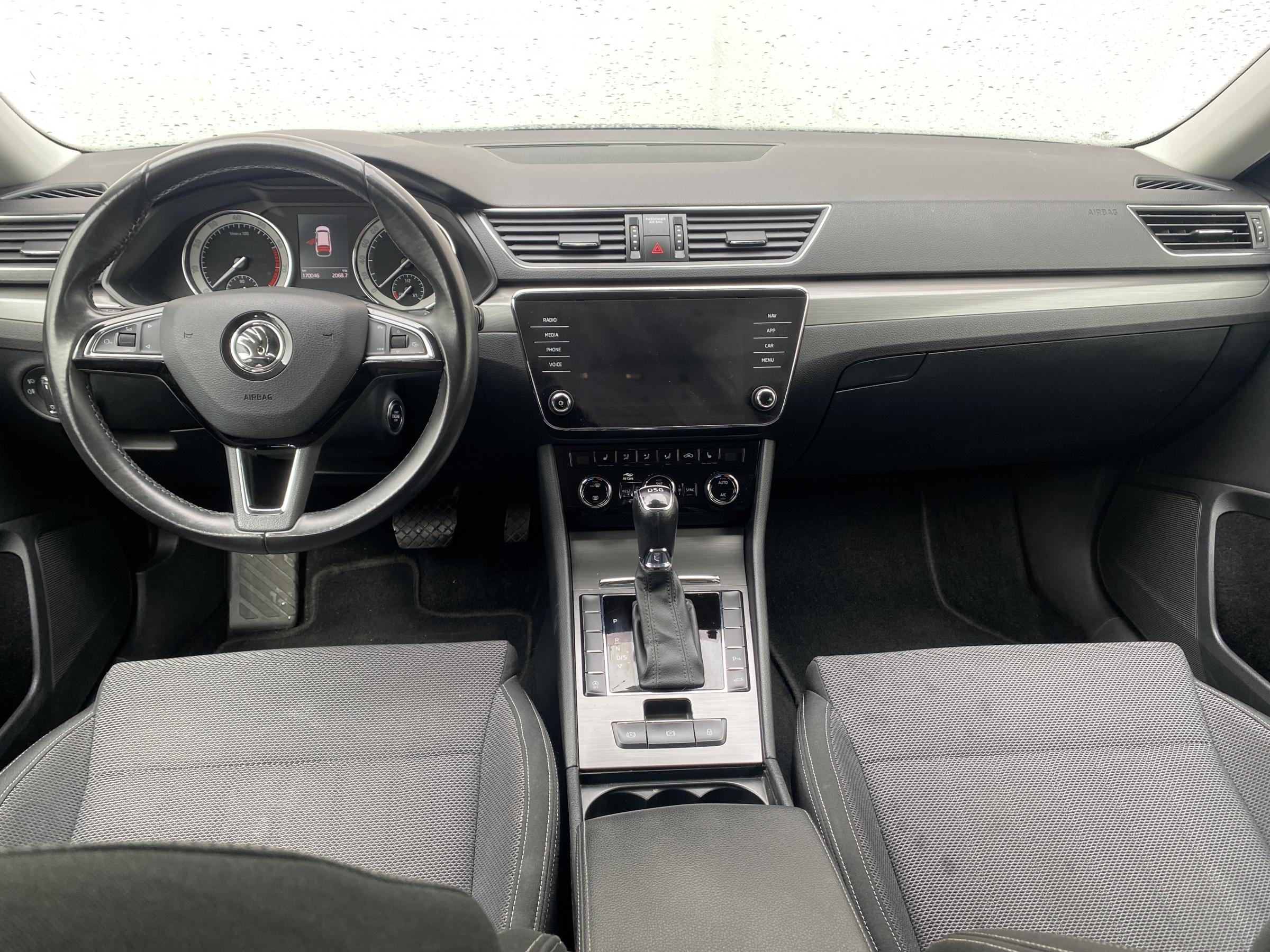 Škoda Superb III, 2019 - pohled č. 8