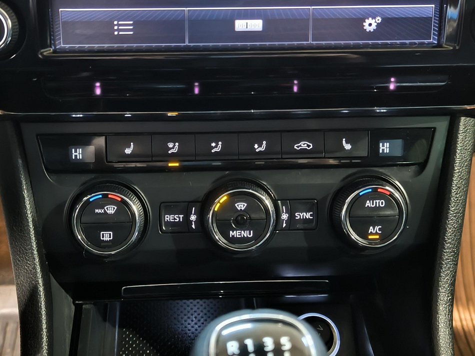 Škoda Superb III 2.0 TDi 