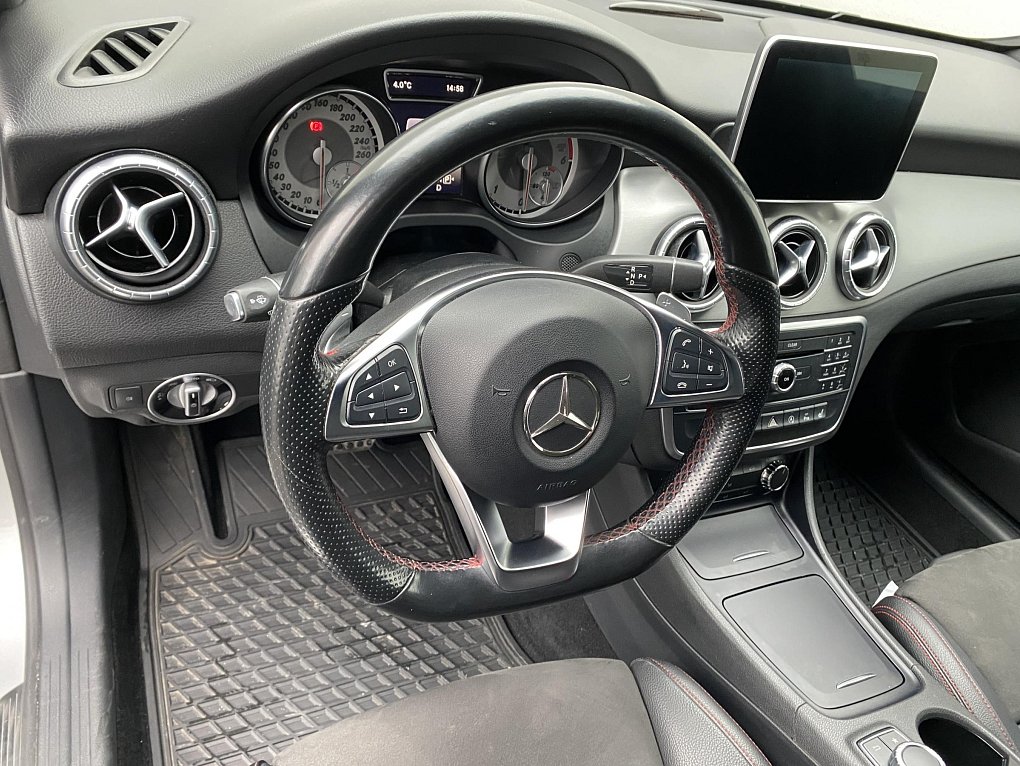 Mercedes-Benz CLA 2.2 CDi  200d