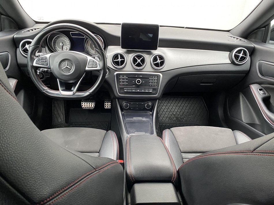 Mercedes-Benz CLA 2.2 CDi  200d