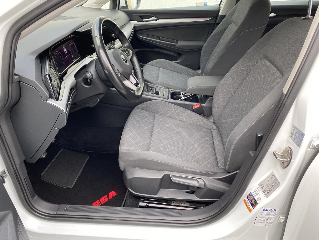 Volkswagen Golf 1.0TSi 