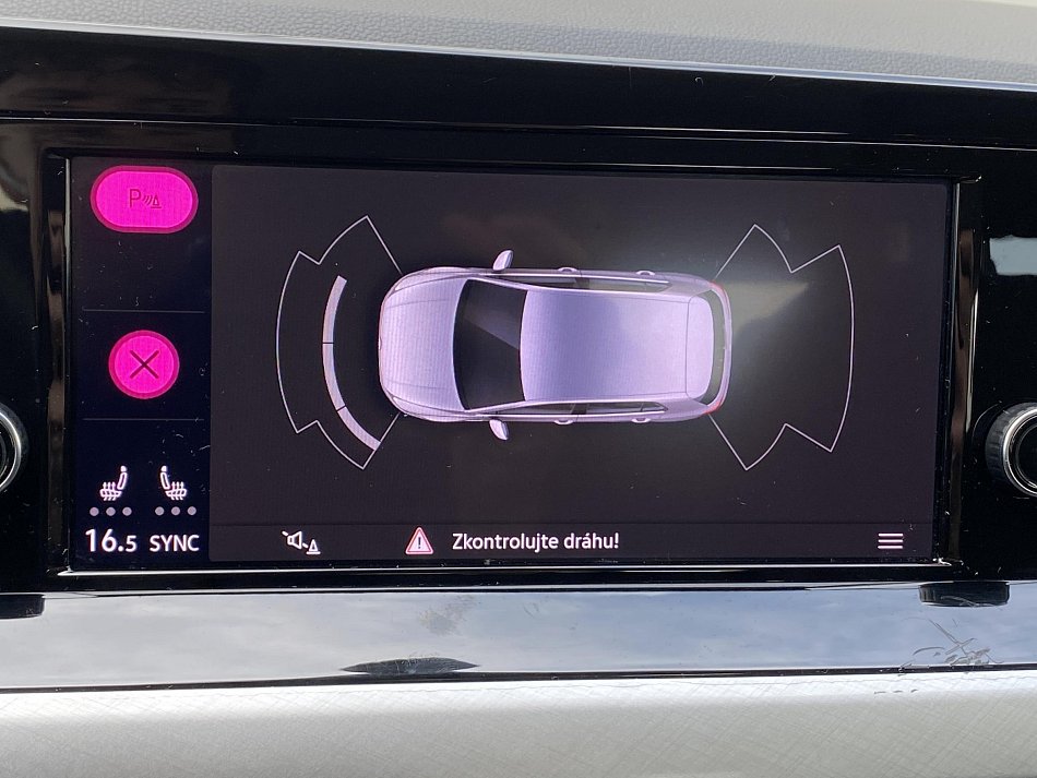 Volkswagen Golf 1.0TSi 