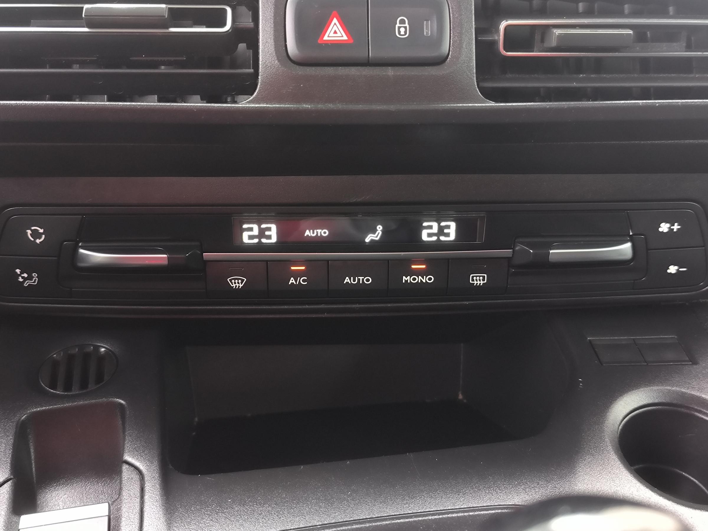 Opel Combo, 2021 - pohled č. 16