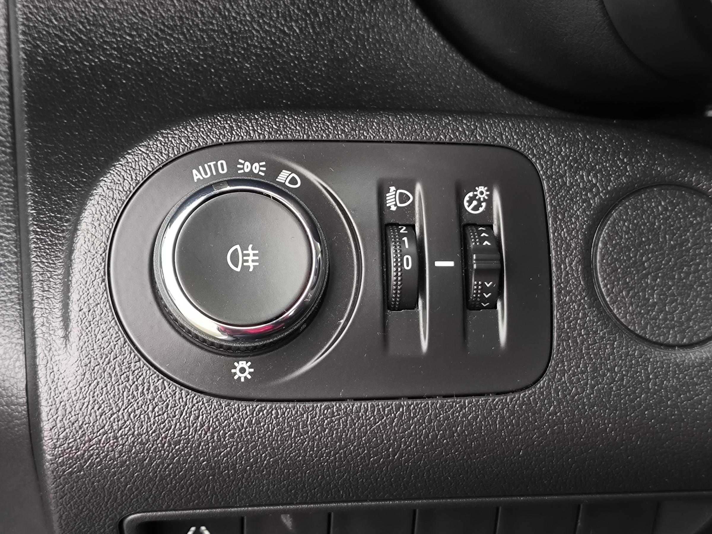 Opel Combo, 2021 - pohled č. 19