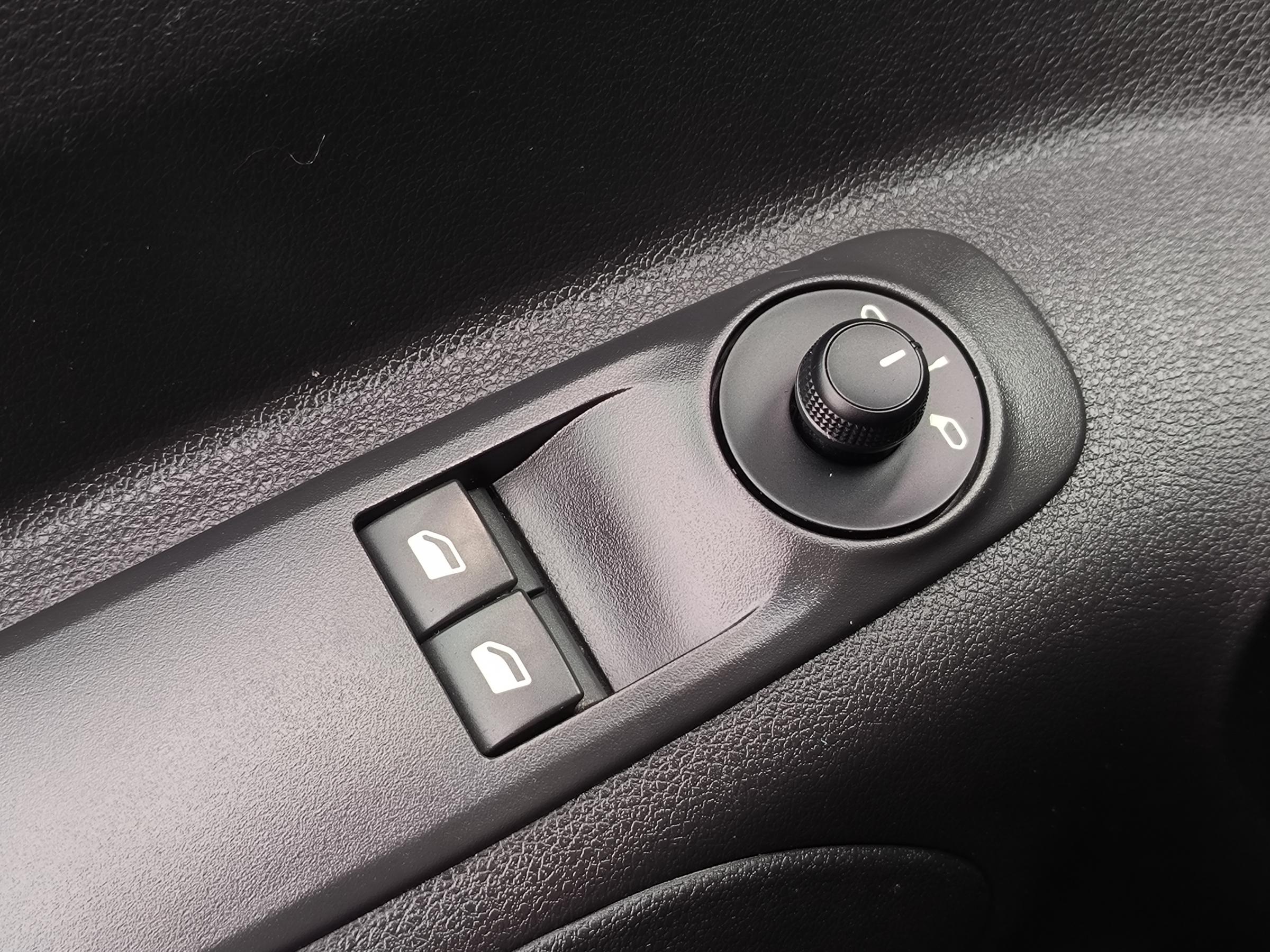 Opel Combo, 2021 - pohled č. 20