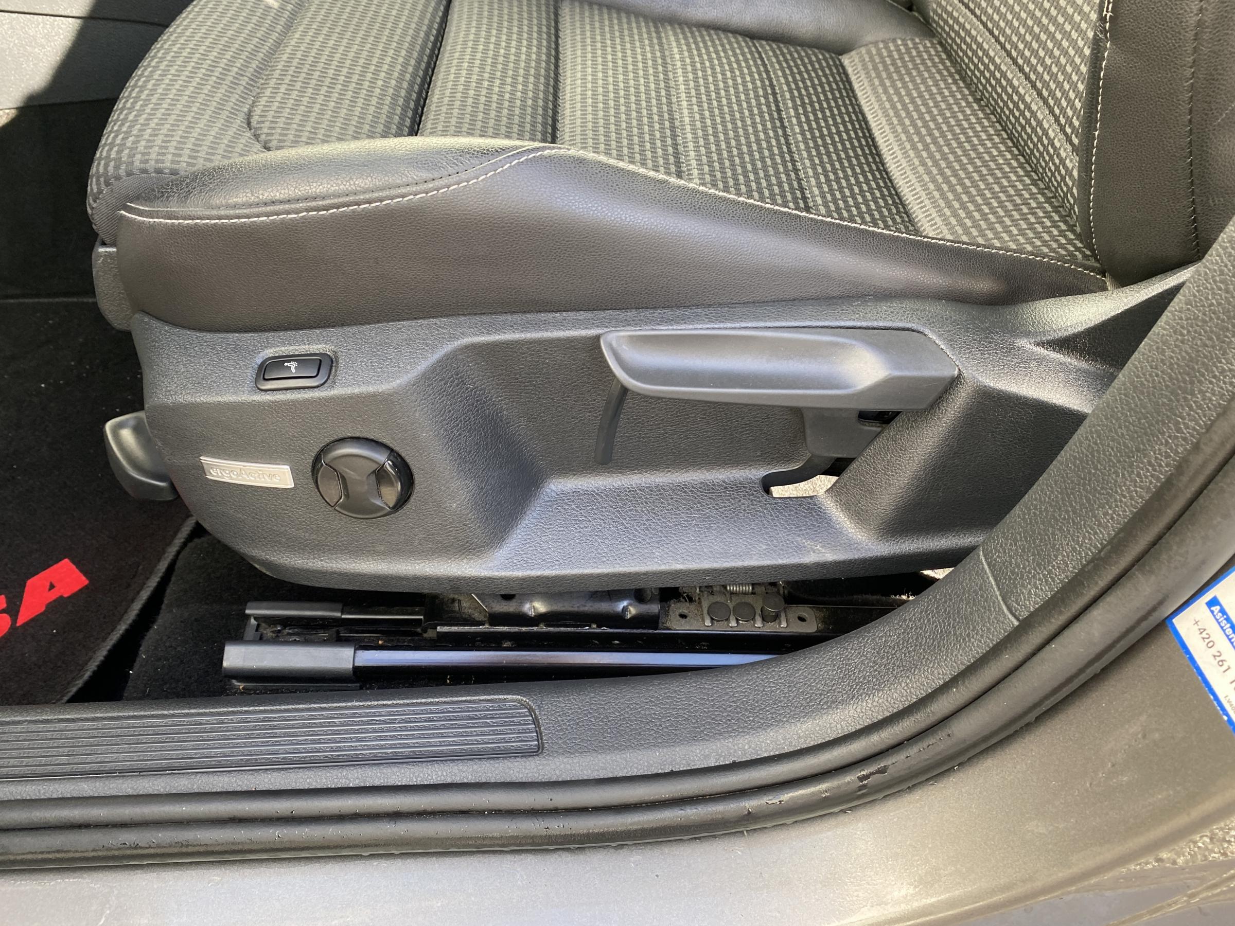 Volkswagen Golf, 2016 - pohled č. 14