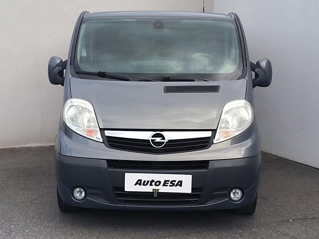 Opel Vivaro 2.0CDTi  5míst