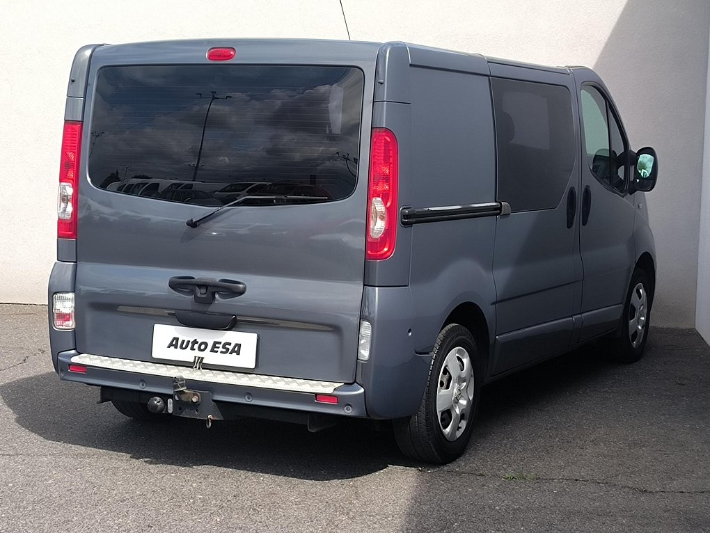 Opel Vivaro 2.0CDTi  5míst