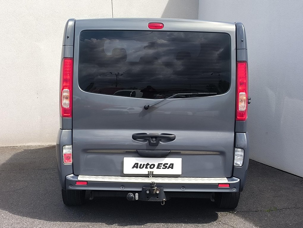 Opel Vivaro 2.0CDTi  5míst